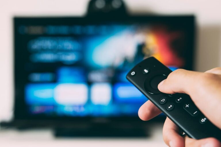 Melhor Smart TV 50 polegadas em 2026: Samsung, LG ou TCL? Comparativo completo com preços